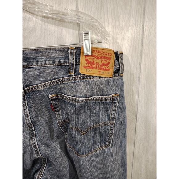 Levis 505 Men's 38x 30 Regular Fit Blue Jeans Denim - Picture 3 of 8